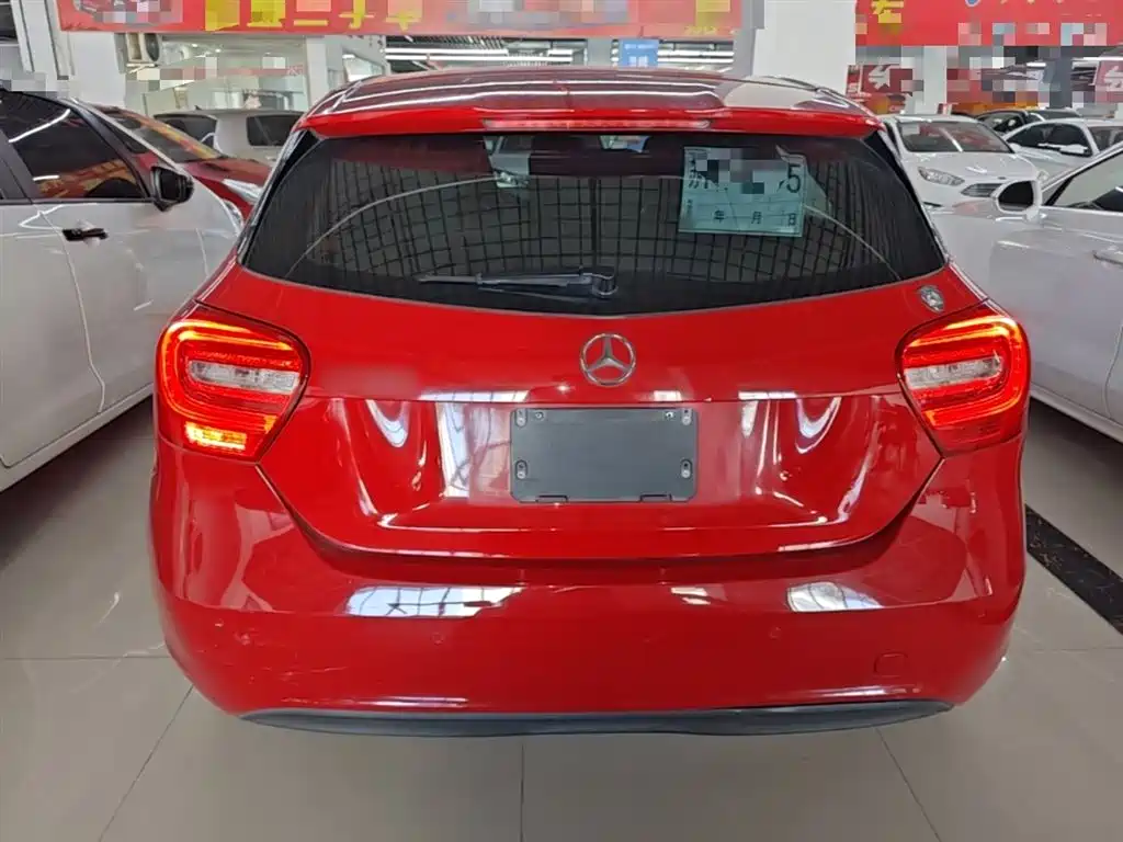 Mercedes-Benz A-Class (Import) 2015 A 180 Standard фото 6