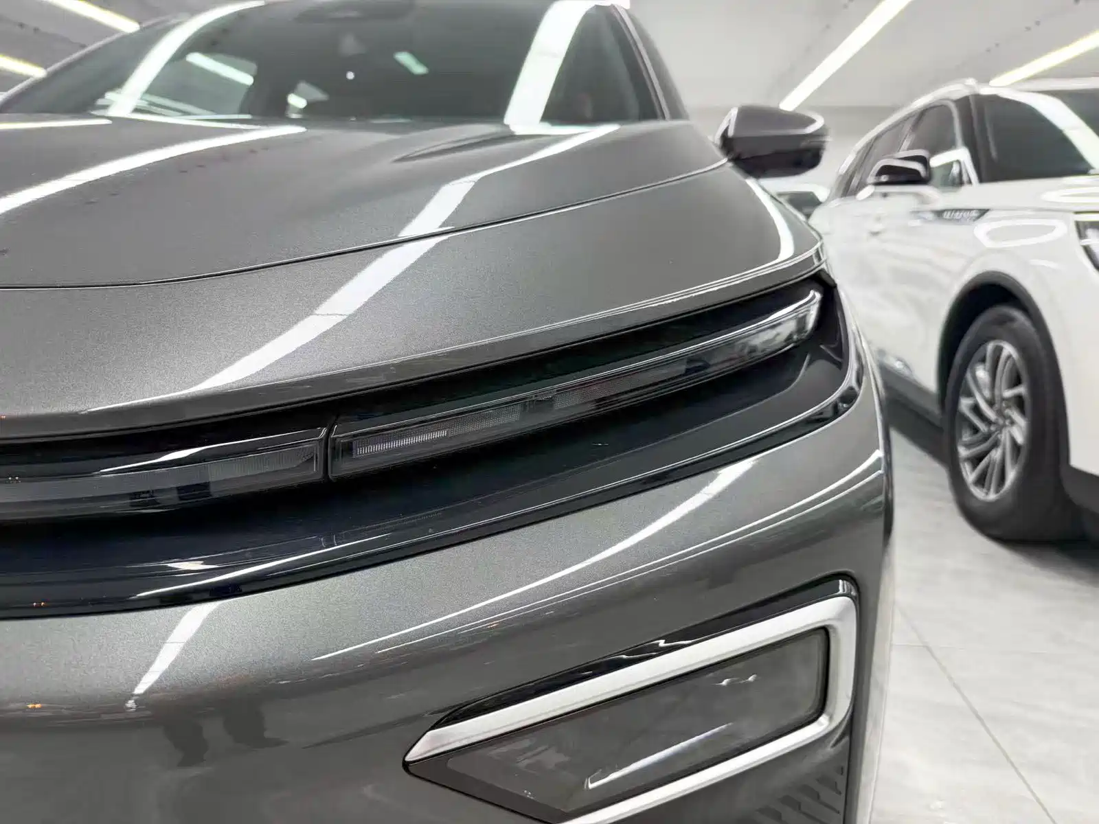 Фото 28 - Geely Boyue REV