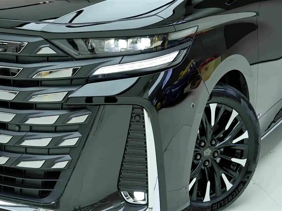 Toyota Vellfire 2025 2024 Crown Hybrid 2.5L Premium Edition