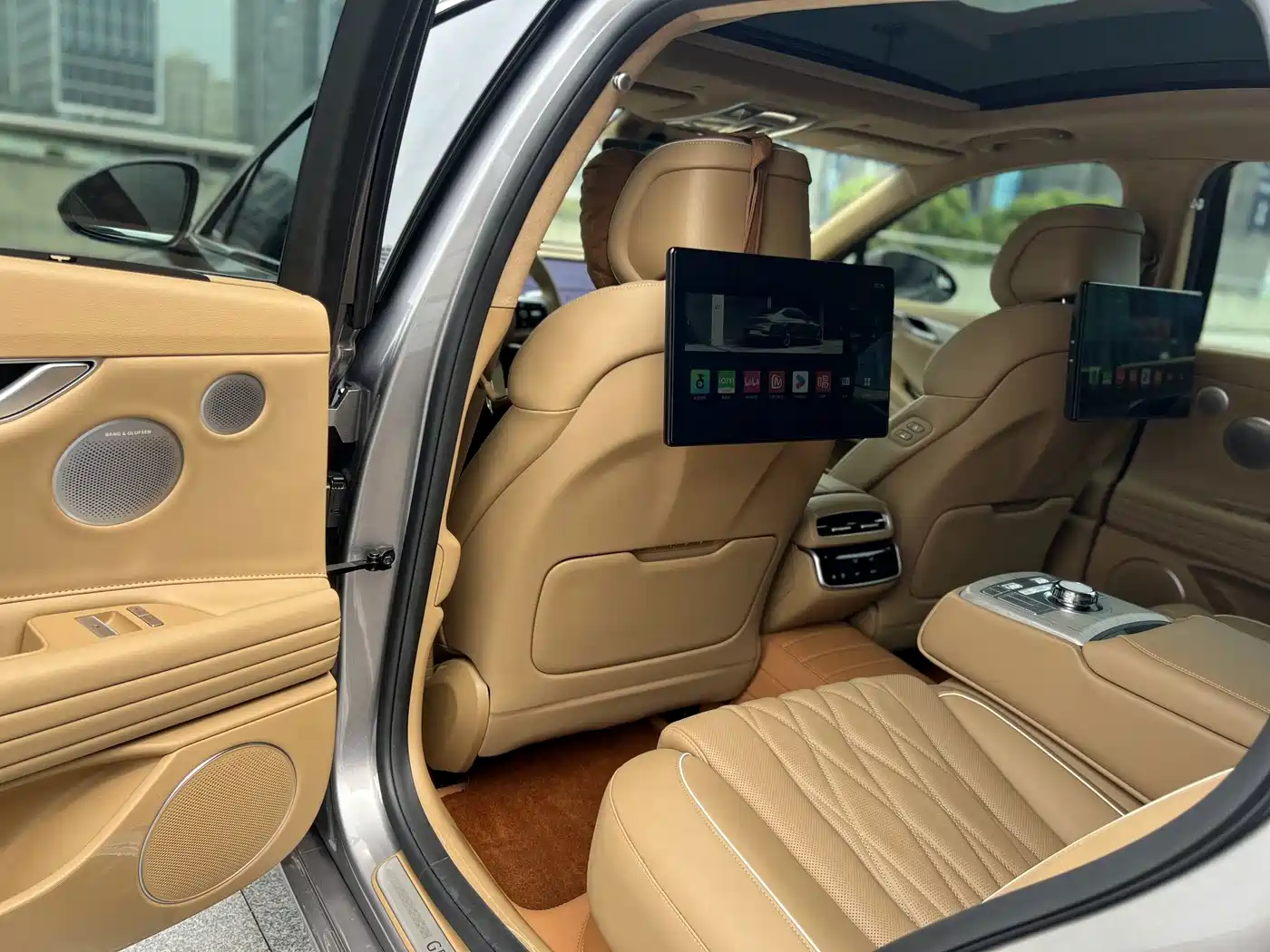 Genesis G80 2025 2024 2.5T 4WD Flagship Edition