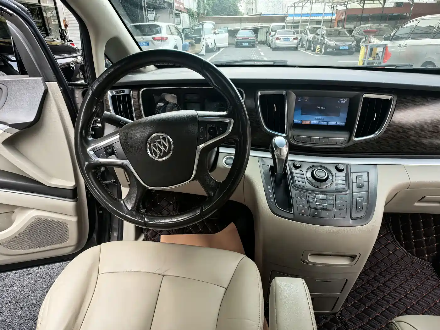 Buick GL8 2013 2.4L LT Luxury Business Executive Edition фото 8