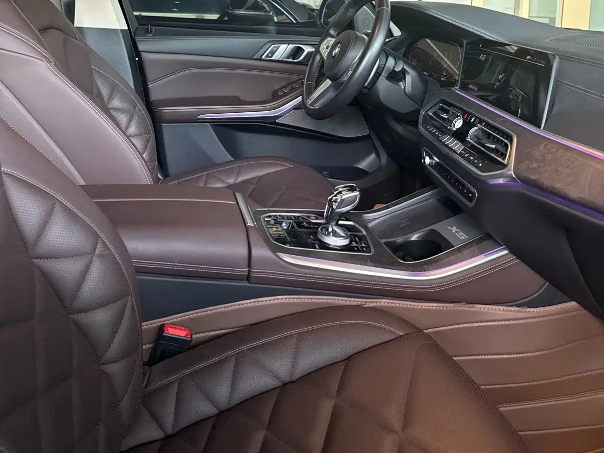 Photo 5 - BMW X5