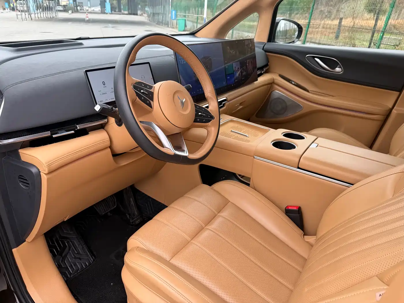 Voyah Auto Voyah Dreamer 2025 PHEV AWD Flagship Kunpeng Edition фото 12