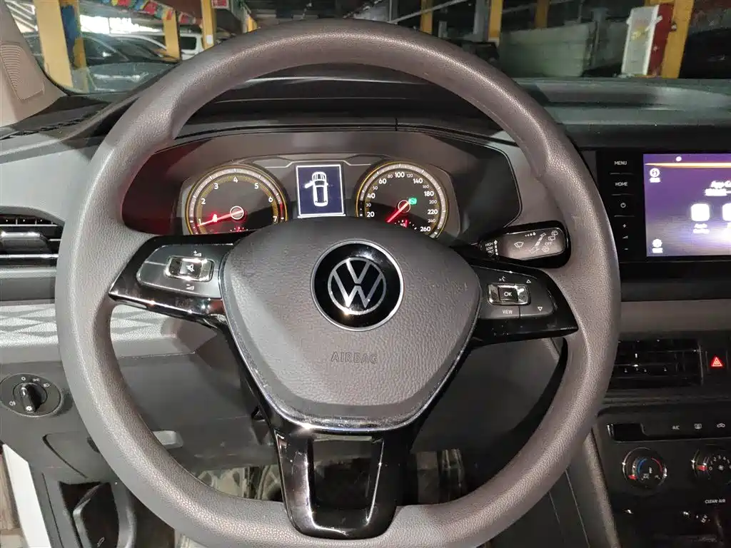 VOLKSWAGEN TUYUE