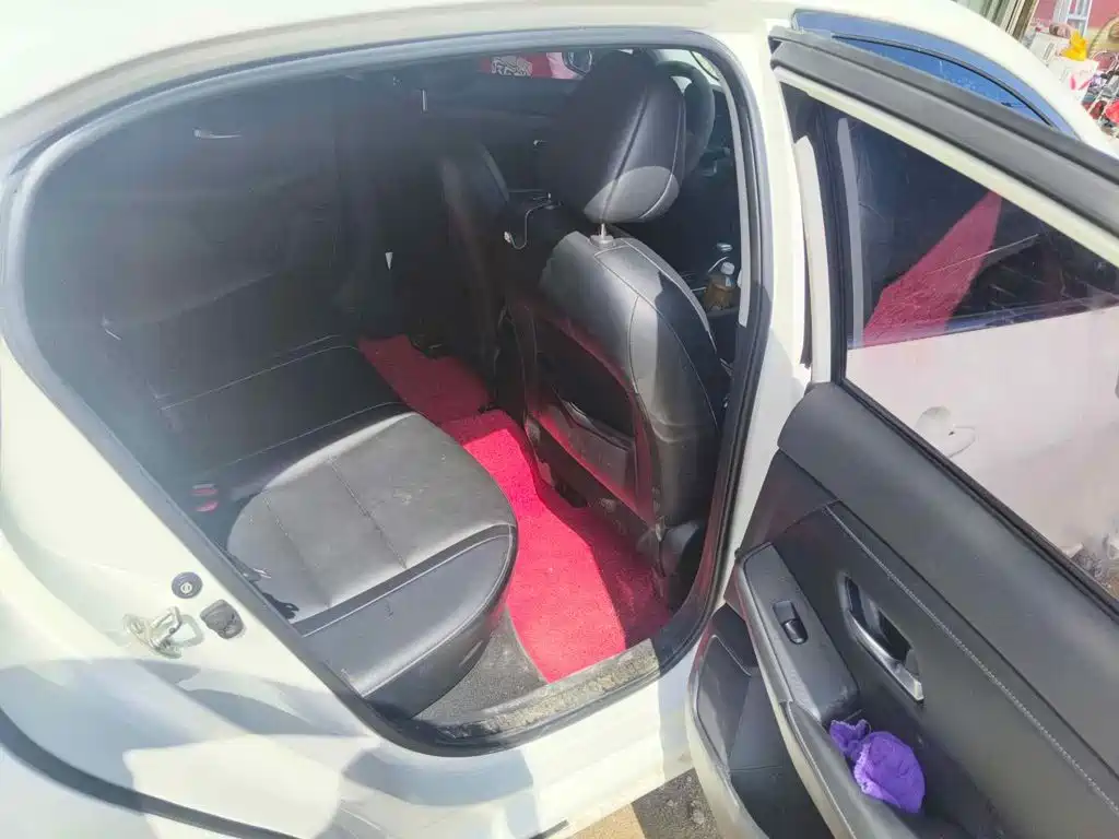 Nissan SYLPHY, миниатюра 11