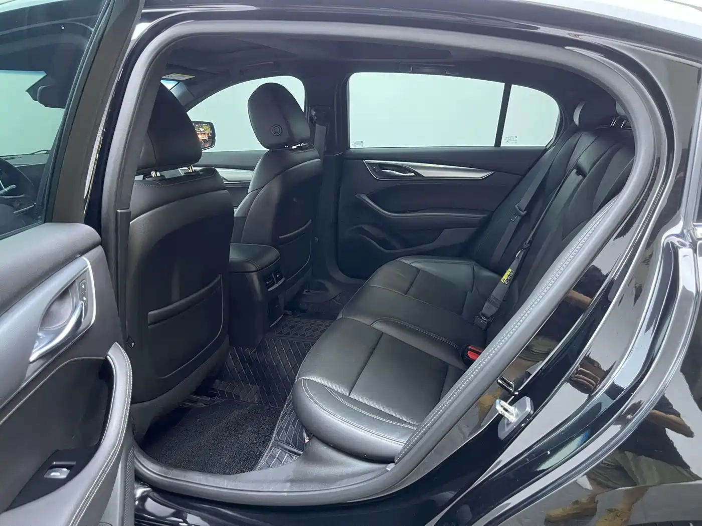 Фото 14 - Cadillac CT5