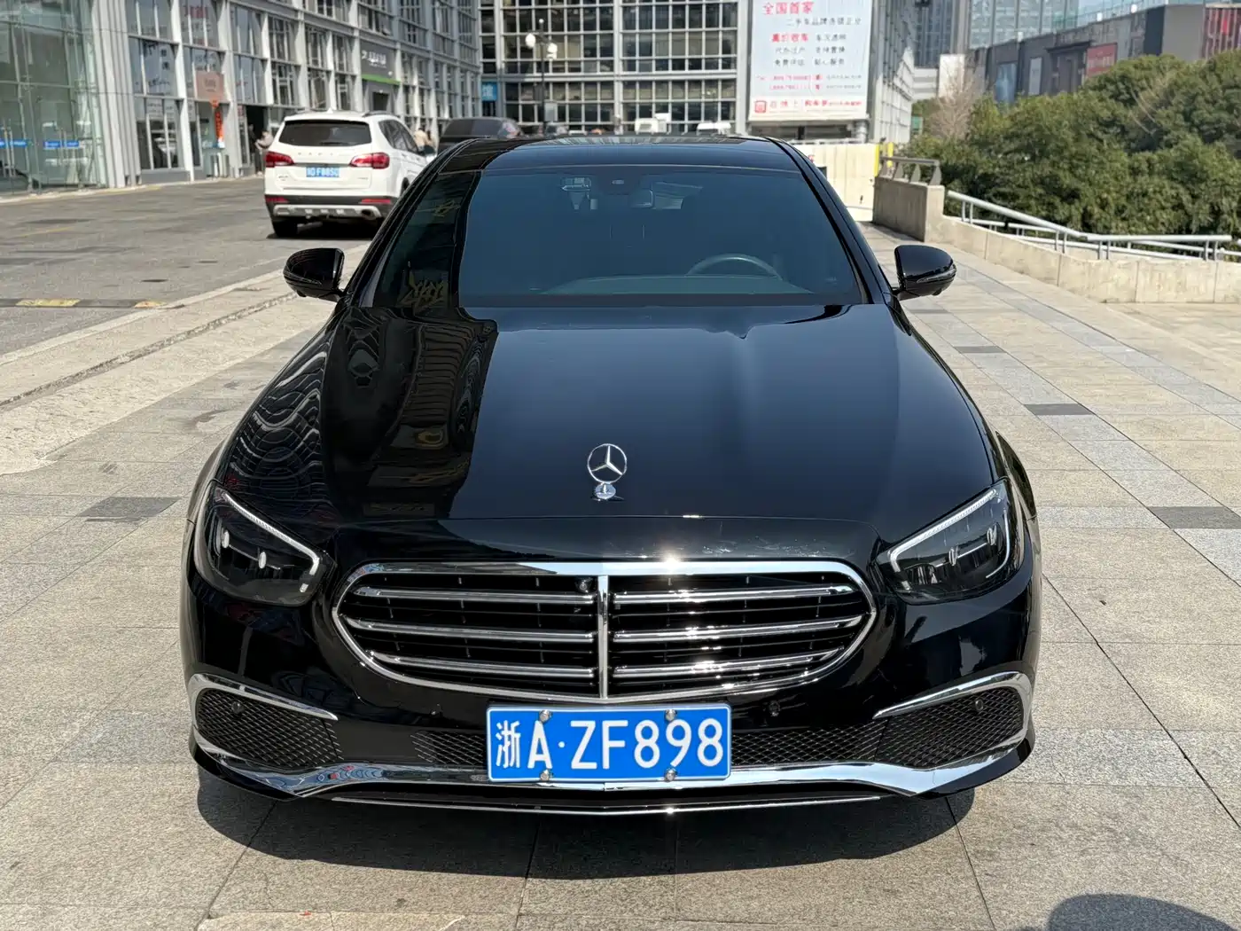  E CLASS