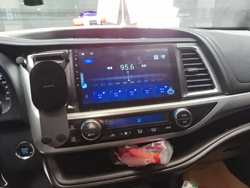 Toyota Highlander 2017 2.0T 4WD Premium 7-Seater фото 6