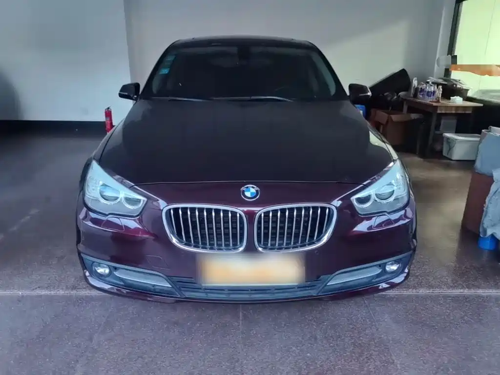 BMW 5 Series GT 2016 2015 528i Leading