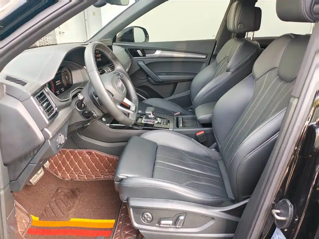 Audi Q5L 2024 Model 40 TFSI Luxury Dynamic фото 16