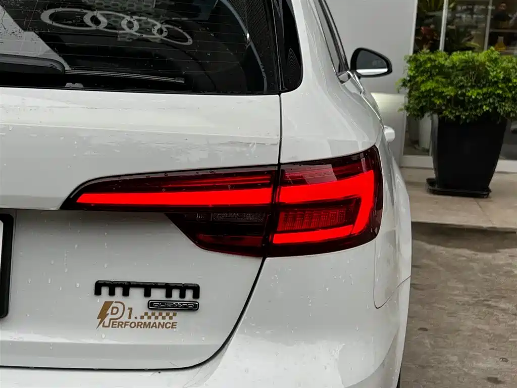 Audi A4 (Import) 2020 Avant Pioneer 40 TFSI Luxury Sport фото 8