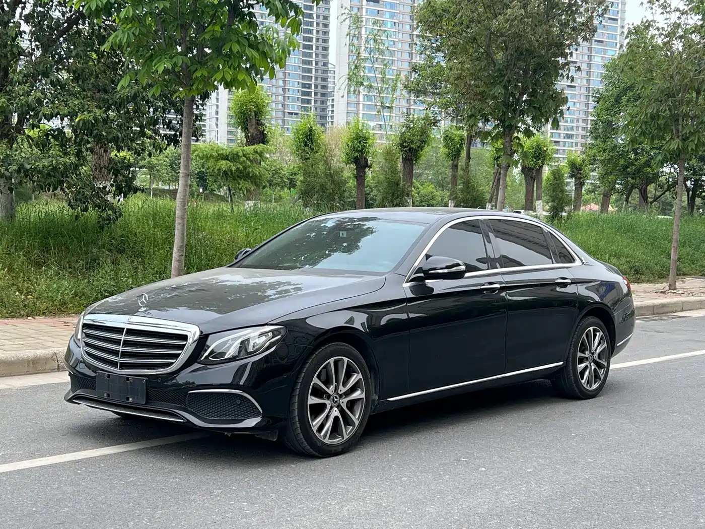 Mercedes-Benz E-Class 2017 E 300 L Luxury