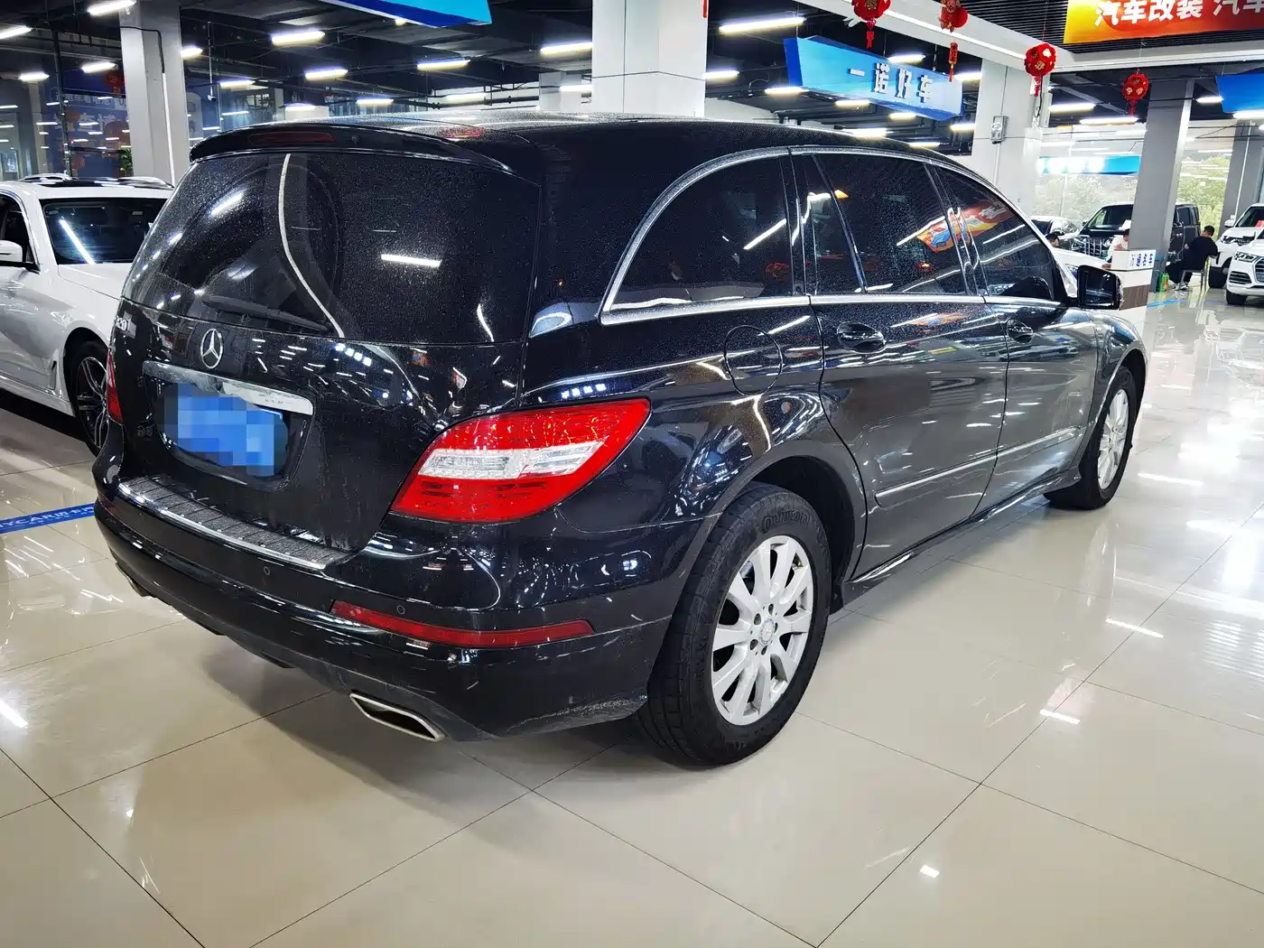 Mercedes-Benz R-Class 2017 R 320 4MATIC Business Collector's Edition фото 10