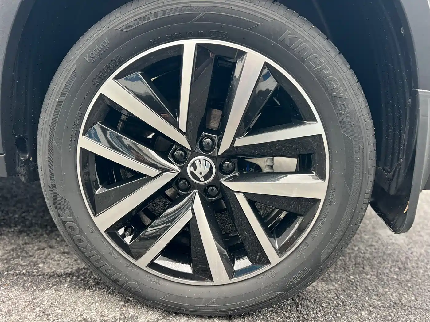 Škoda Kamiq 2022 1.5L Automatic Comfort Edition фото 12