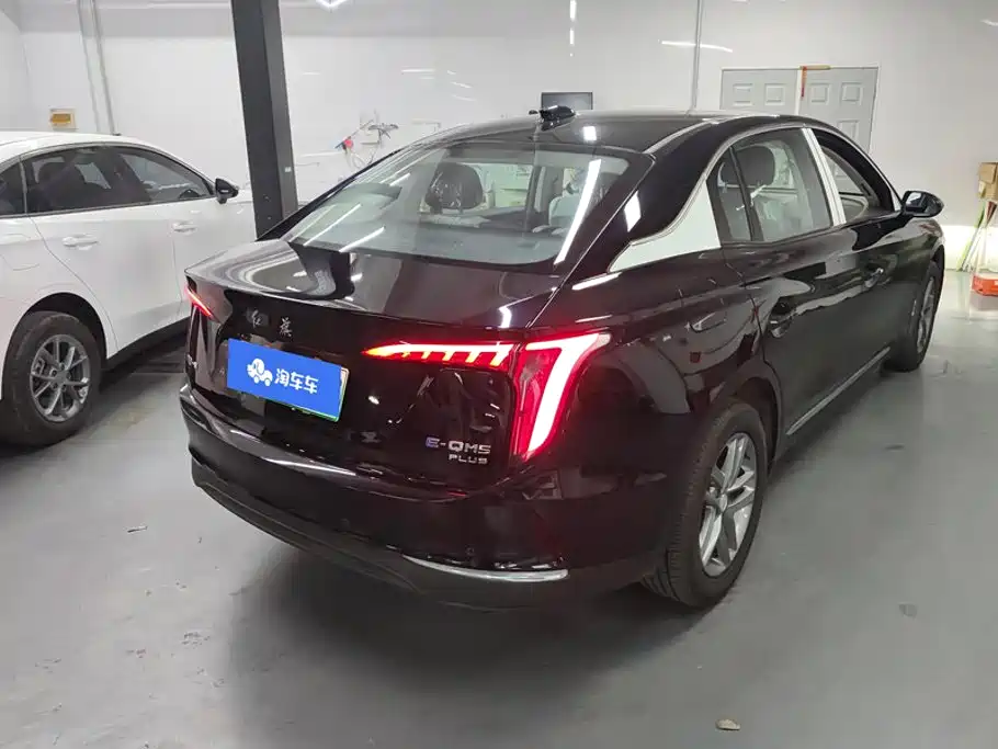 2026 Hongqi E-QM5
