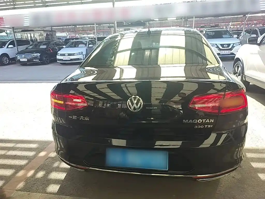 Volkswagen Magotan 2017 330TSI DSG Luxury фото 6