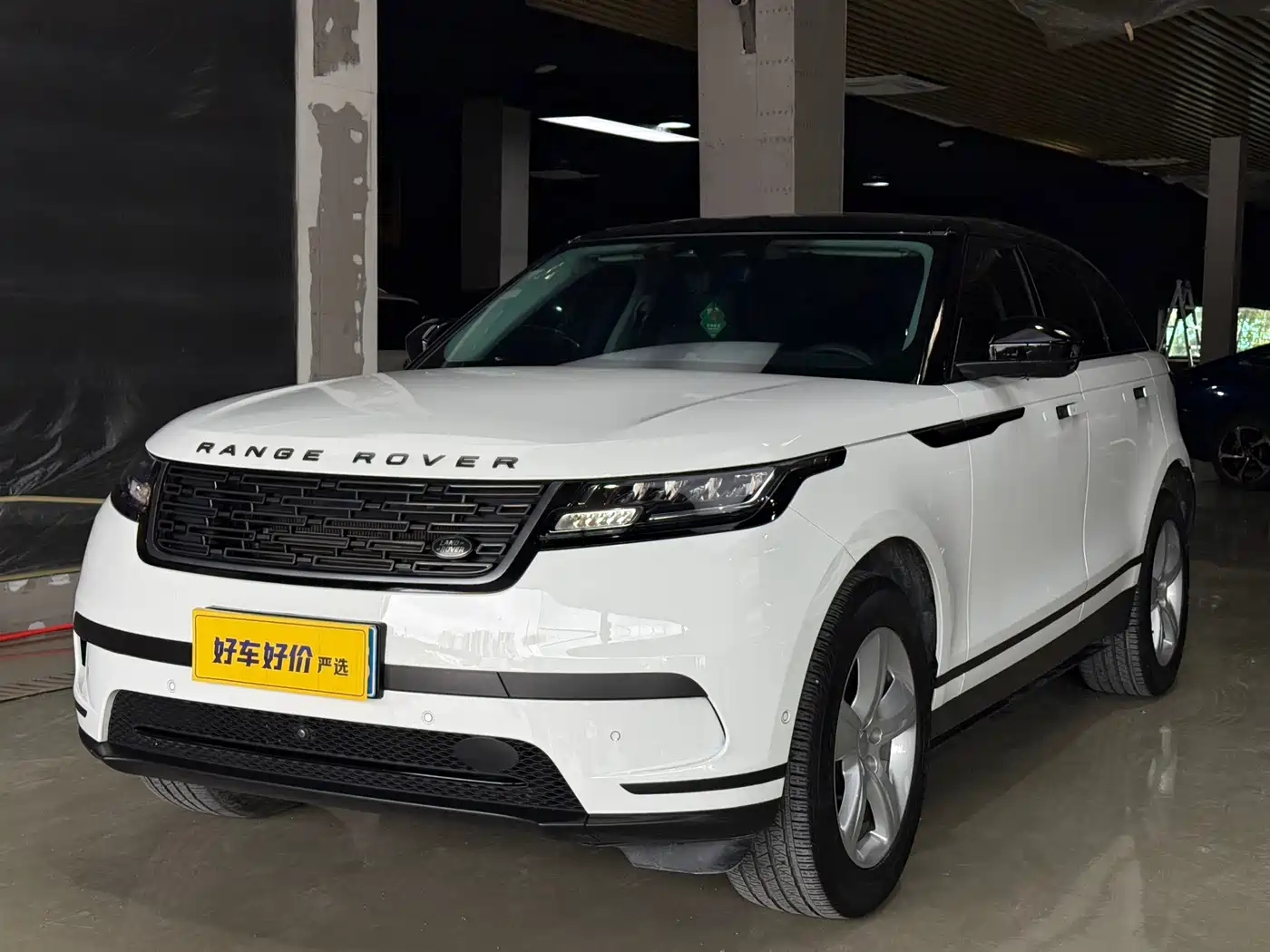 Land Rover Range Rover Velar 2024 S фото 3