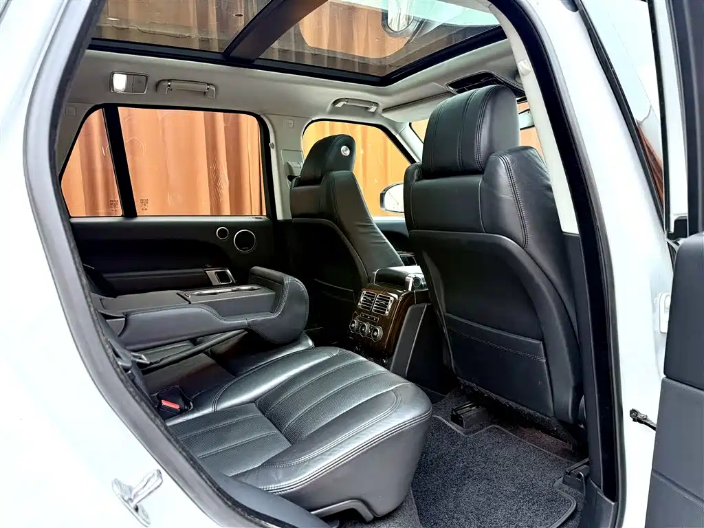 Land Rover Range Rover 2015 3.0 TDV6 Vogue фото 8