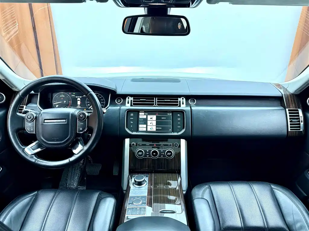 Land Rover Range Rover 2015 3.0 TDV6 Vogue фото 9
