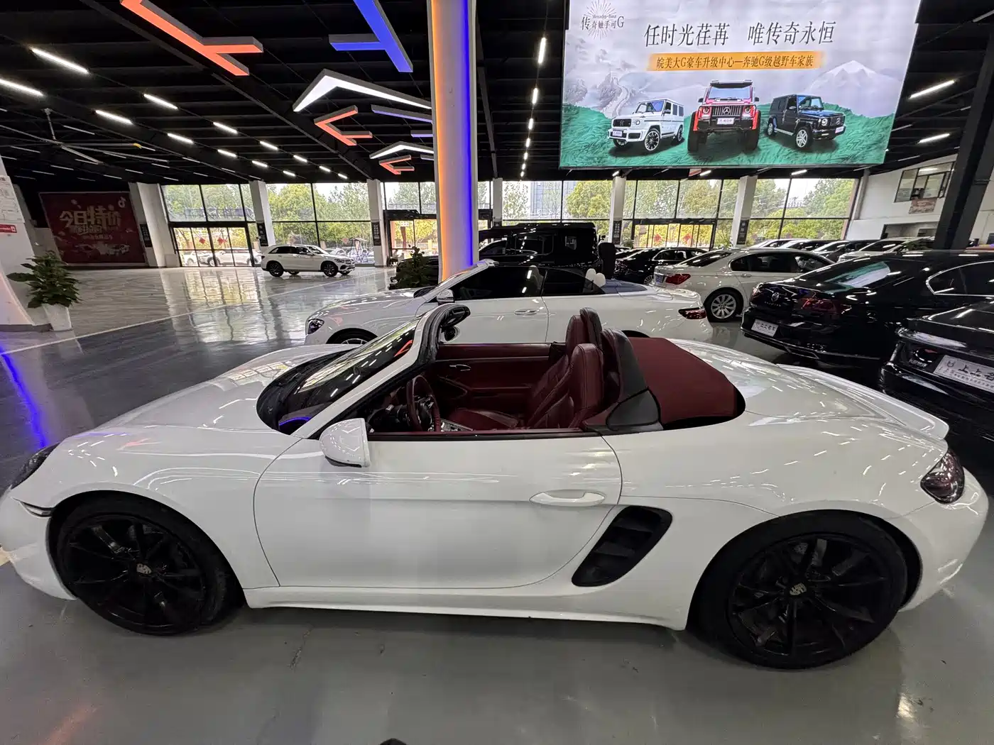 Porsche 718 2018 Boxster 2.0T фото 12
