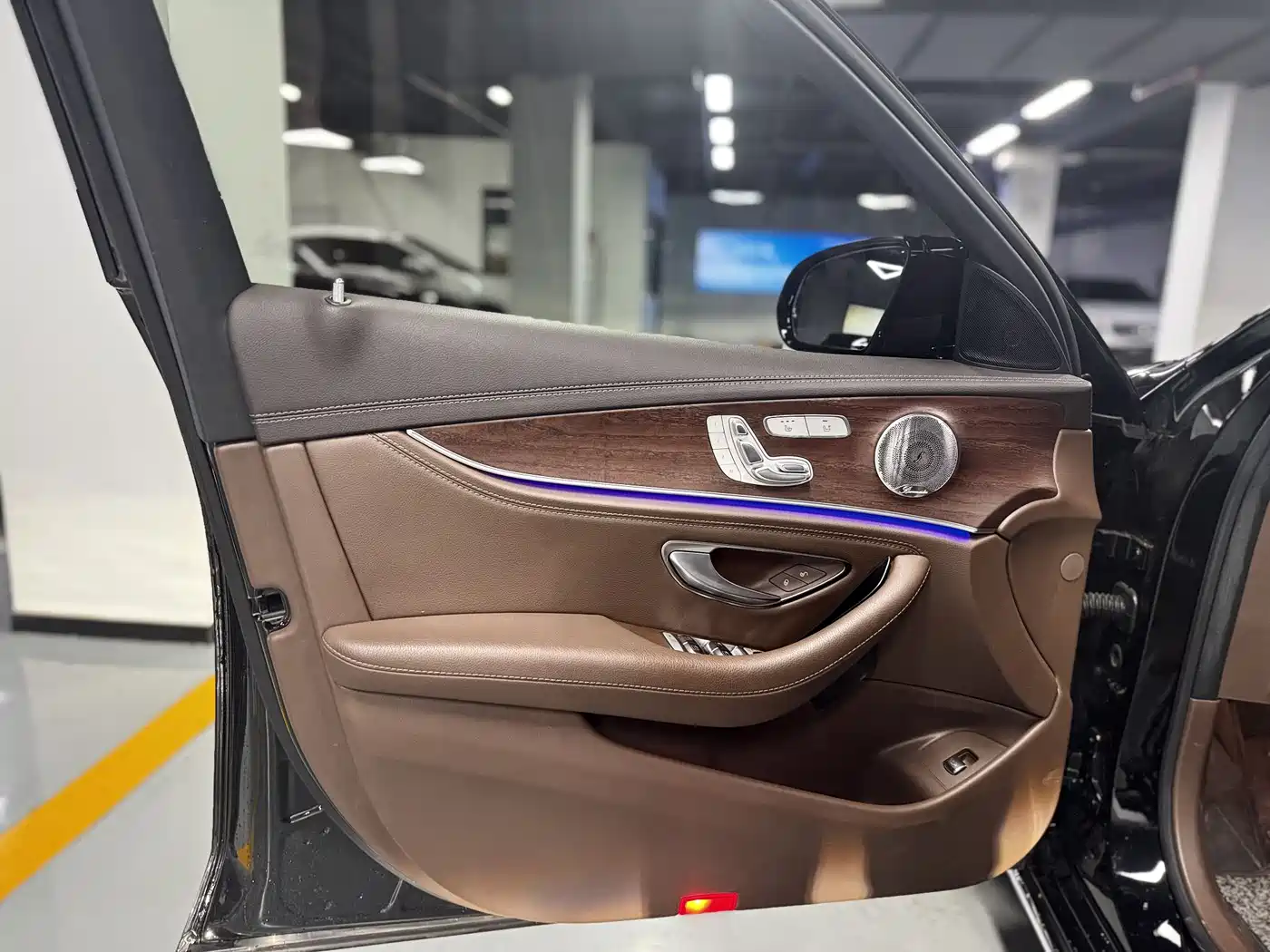 Mercedes-Benz E-Class 2023 E 300 L Luxury фото 8