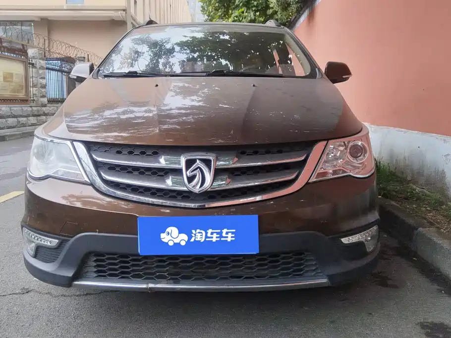 Baojun 730 2014 2014 1.5L Manual Comfort 7-seater