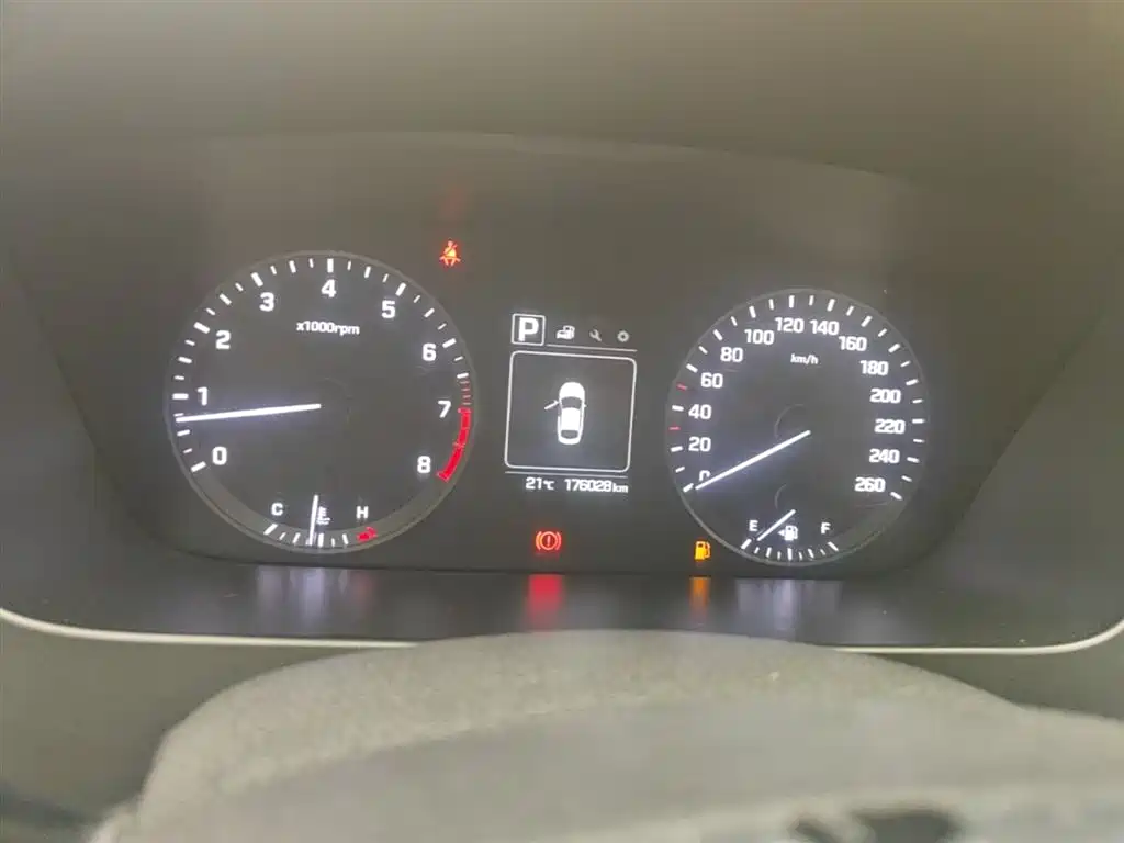 Hyundai Sonata 2015 1.6T GLS Smart фото 12