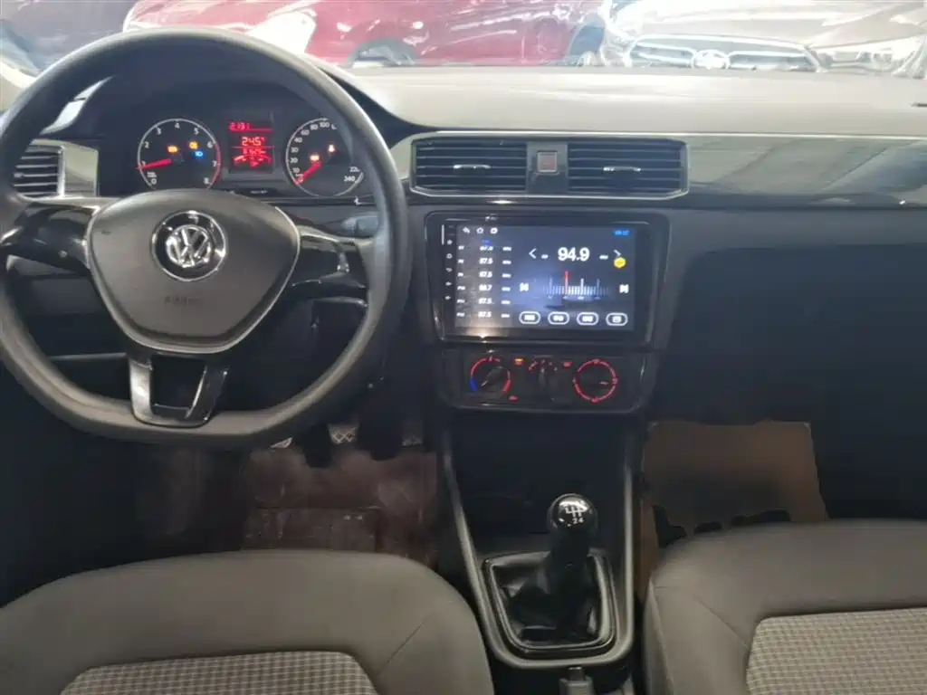 Volkswagen Santana 2016 1.4L Manual Trend Edition фото 10
