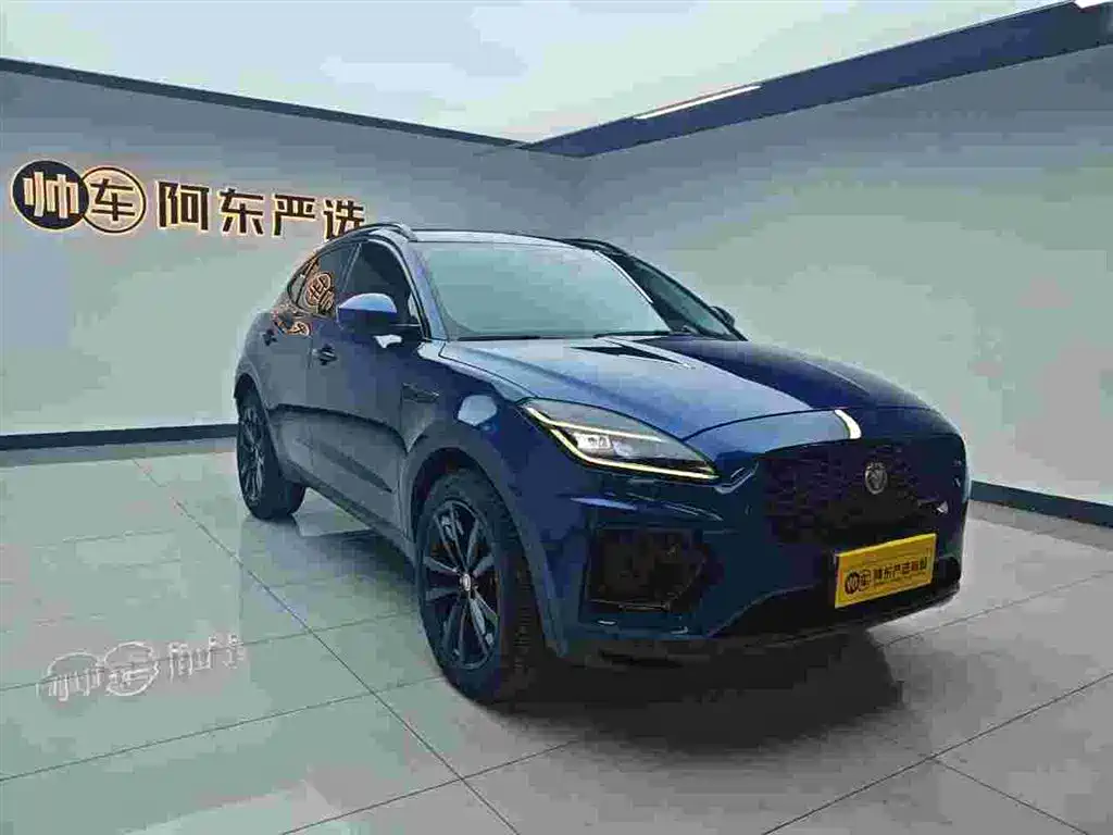 Jaguar E-PACE 2024 Gloss Black Sport Edition R-DYNAMIC SE BLACK фото 3
