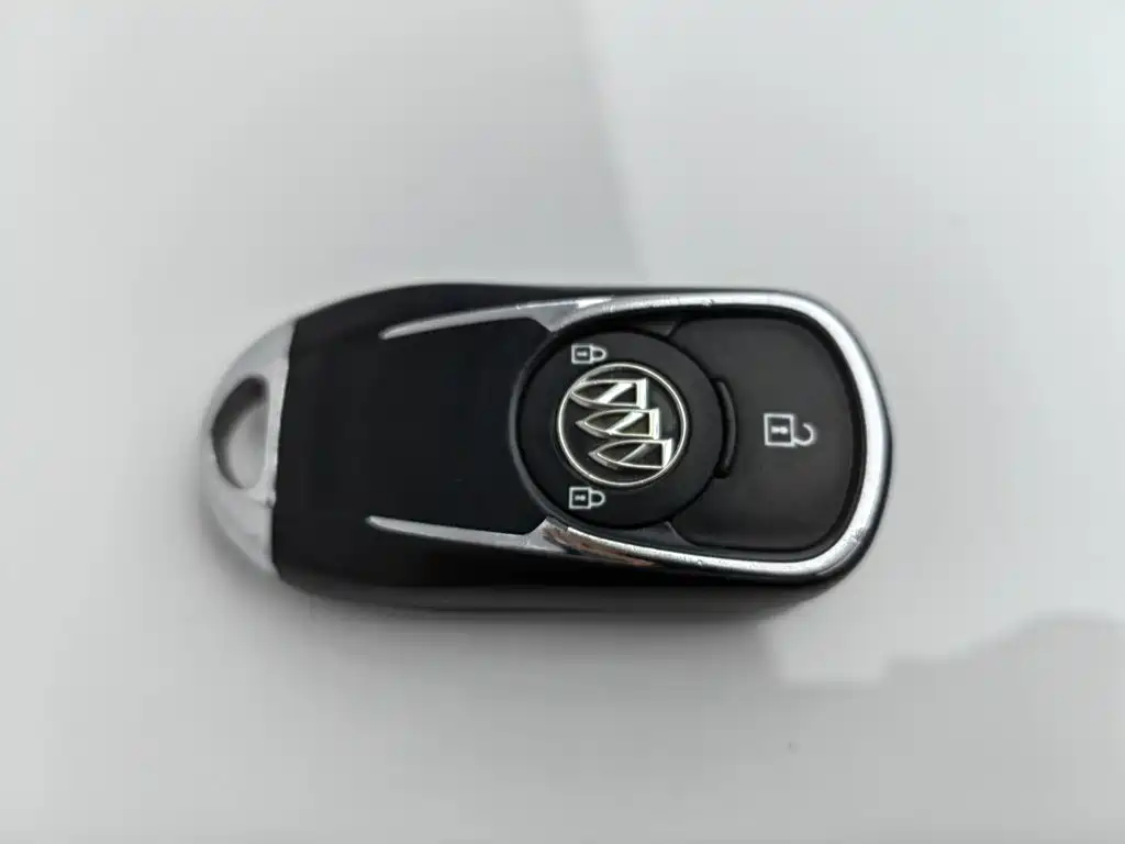 Photo 19 - Buick GL6
