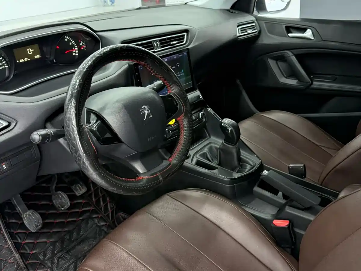 Peugeot 308 2016 230THP Manual Fashion фото 4