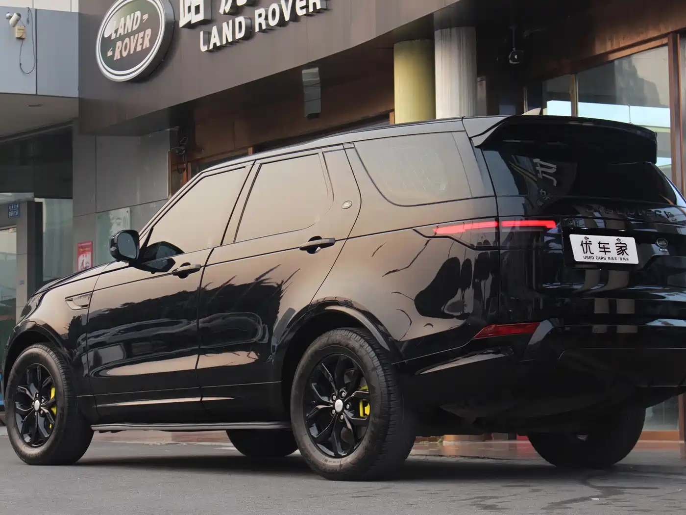 Land Rover Discovery 2018 3.0 SC V6 SE фото 4