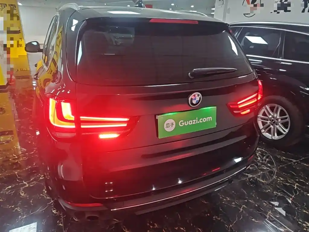 BMW X5 (Import) 2018 xDrive28i фото 6