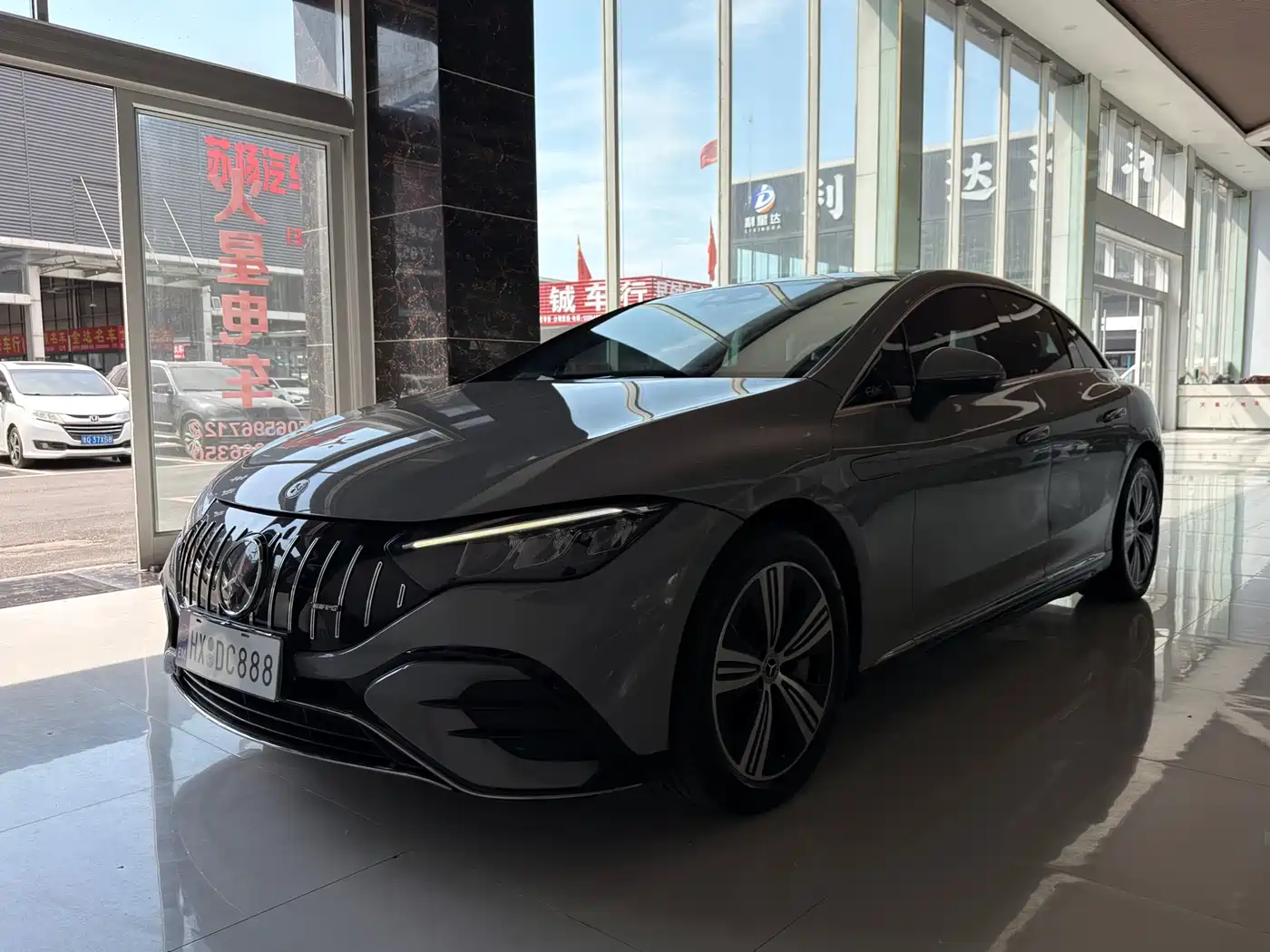 Mercedes-Benz EQE 2022 350 Luxury Edition фото 3