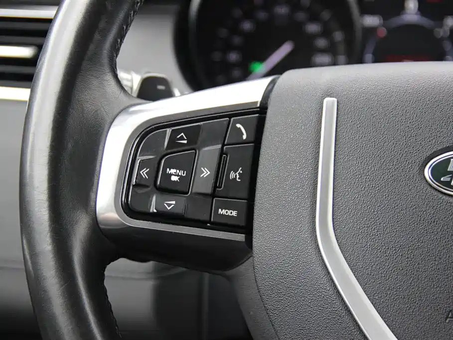 Land Rover Discovery Sport 2018 240PS HSE Edition фото 18