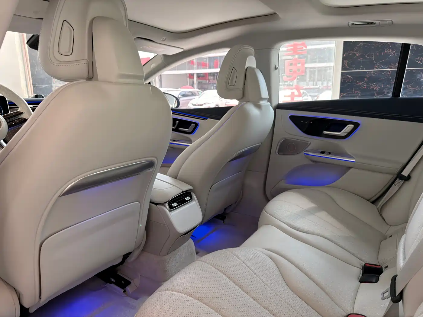 Mercedes-Benz EQE 2022 350 Luxury Edition фото 9