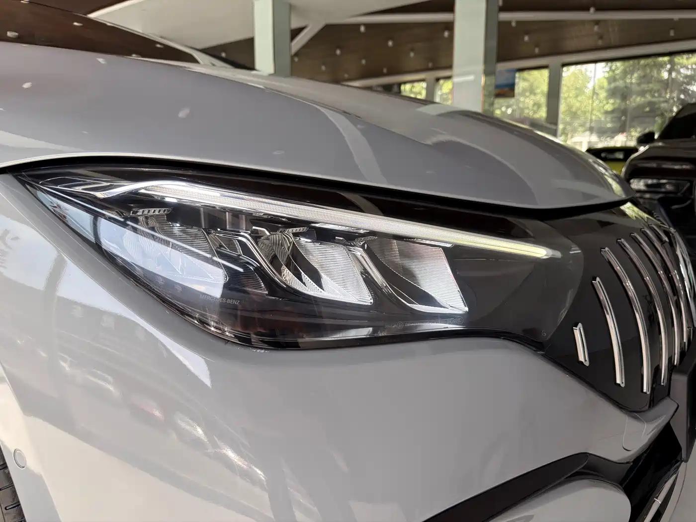Mercedes-Benz EQE 2022 350 Luxury Edition фото 17