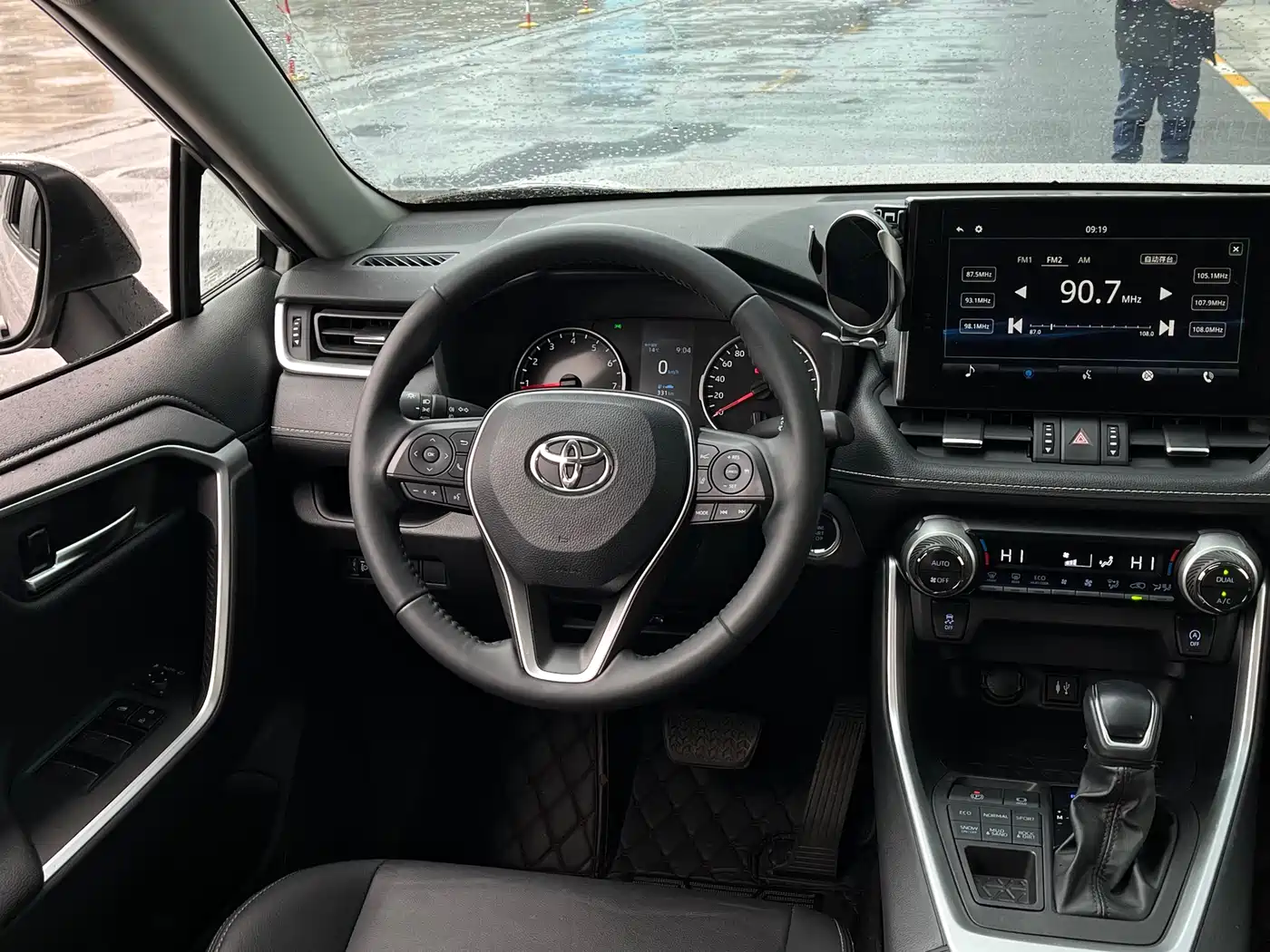 Toyota Wildlander 2022 2.0L CVT AWD Luxury PLUS Edition фото 19