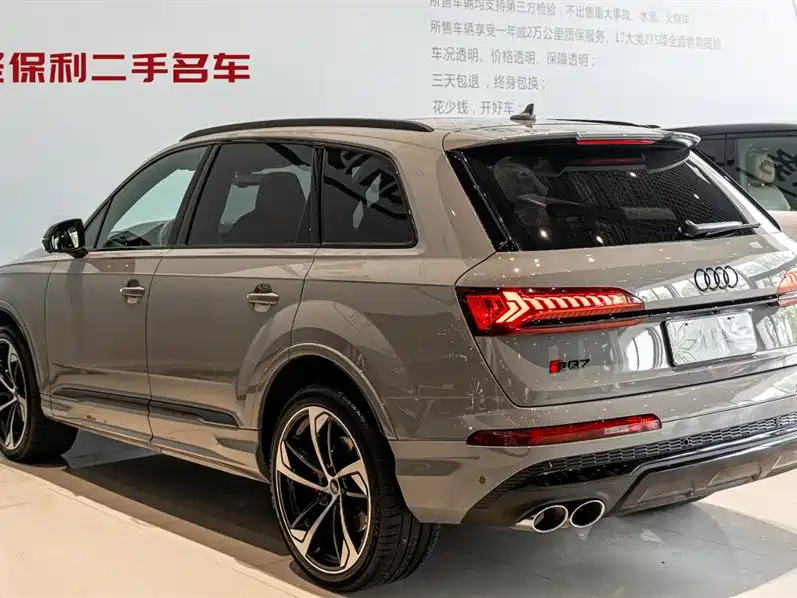 Audi SQ7 2024 4.0 TFSI Dark Knight Edition фото 3