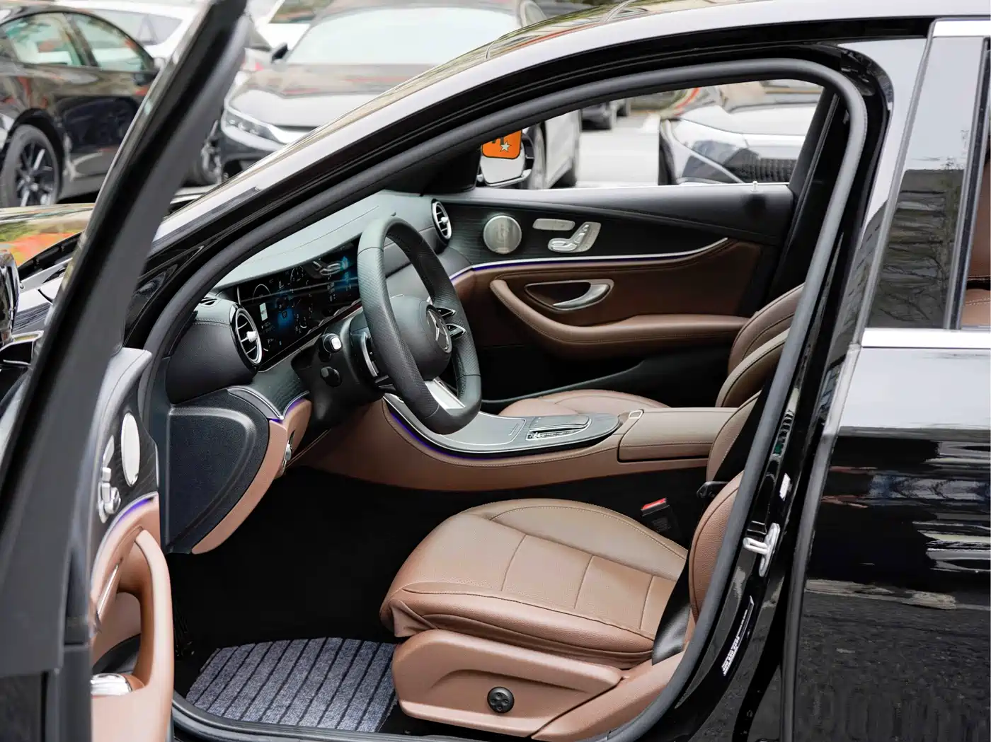 Mercedes-Benz E-Class 2023 E 300 L Sport Luxury фото 11