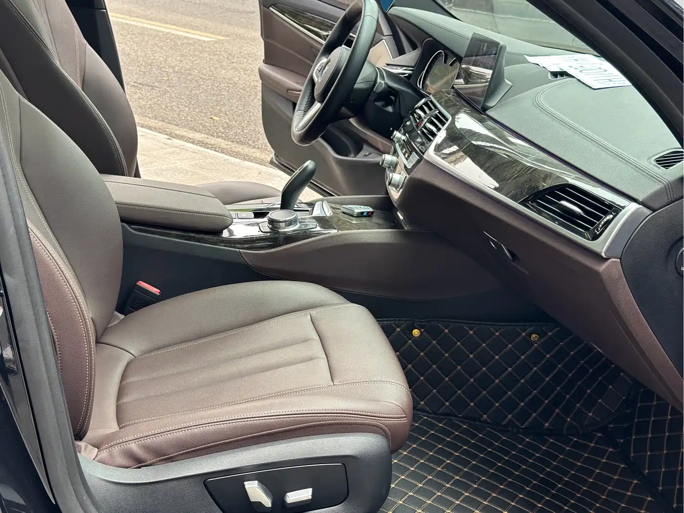 BMW 5 Series 2018 525Li M Sport Package фото 5