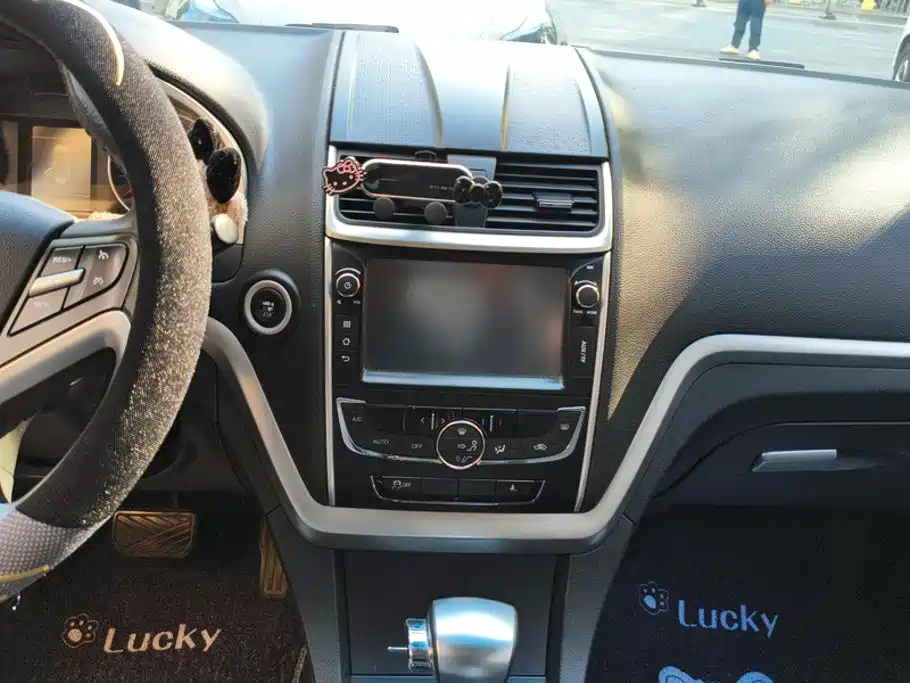 Geely Emgrand 2015 2015 Sedan 1.5L CVT Upward Edition