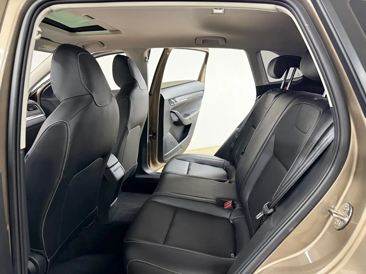 Škoda Kamiq 2022 1.5L Automatic Comfort Edition фото 10