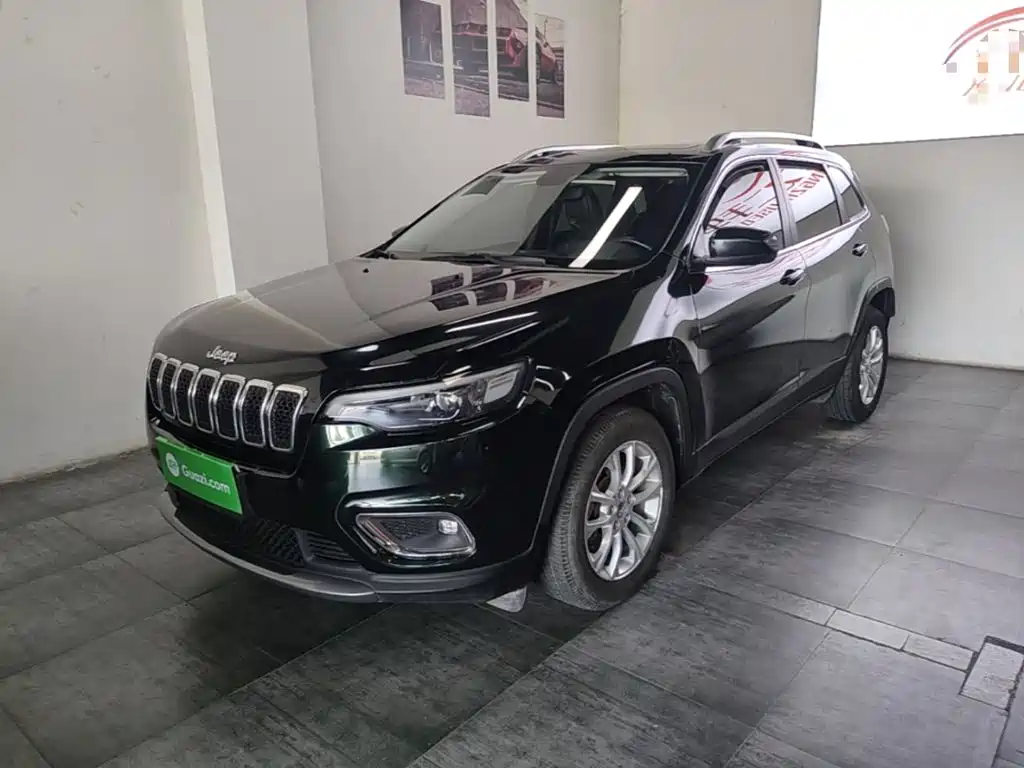 Photo 1 - Jeep Cherokee