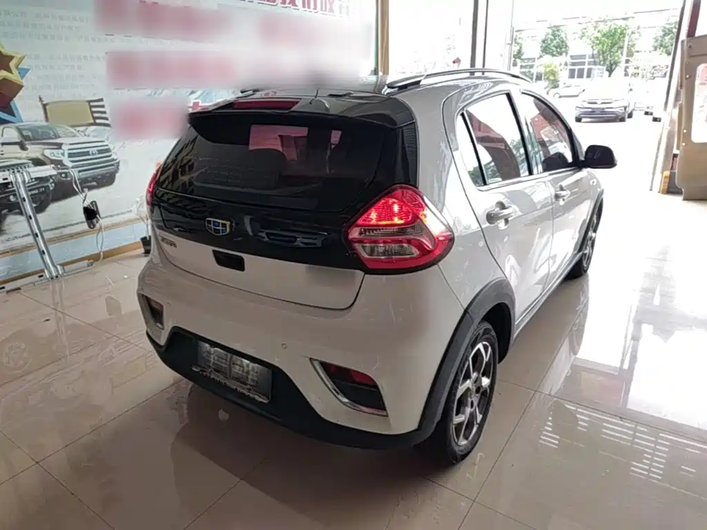 Geely Yuanjing X1 2018 2017 1.3L Auto Fun Edition
