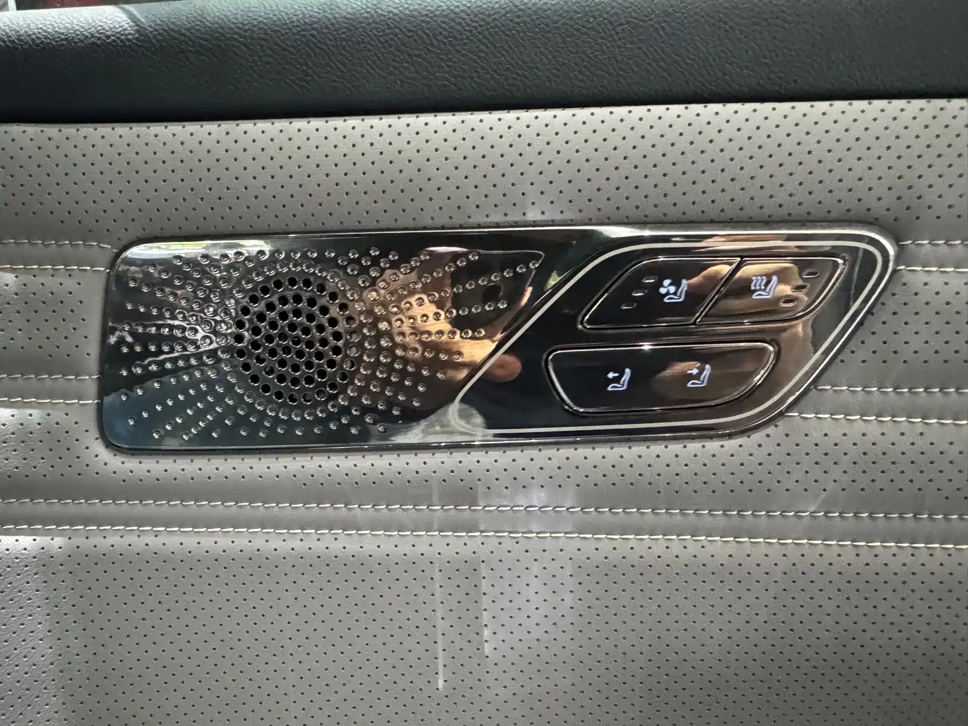 Geely Galaxy Galaxy Xingyao 8 2025 130km EM-i Premium Edition фото 21