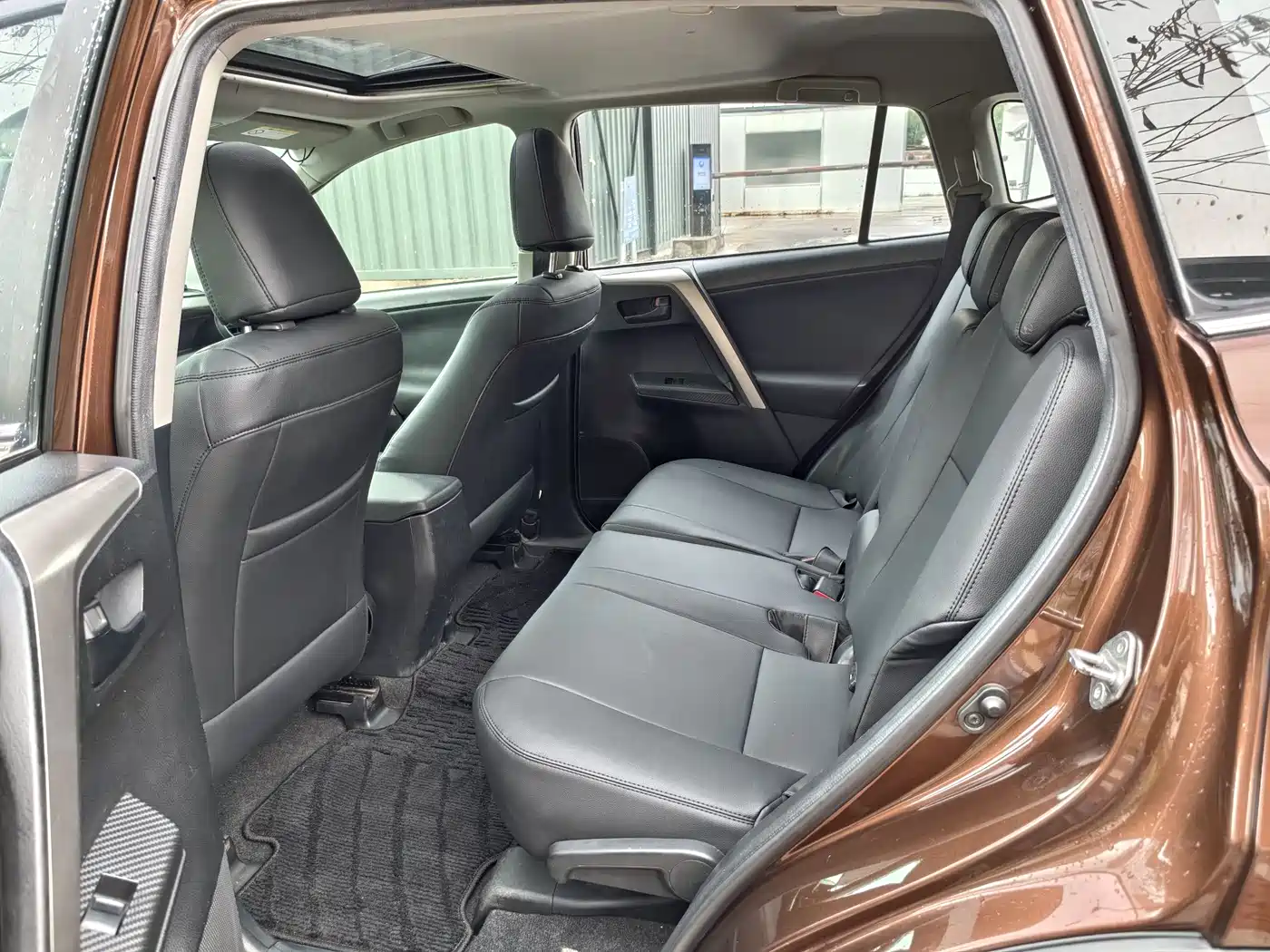 Toyota RAV4 Rongfang 2015 2.0L CVT 2WD Trend Edition фото 4
