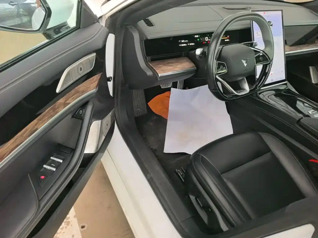 Nezha Auto Nezha S 2023 2023 Pure Electric 520km RWD Lite Edition
