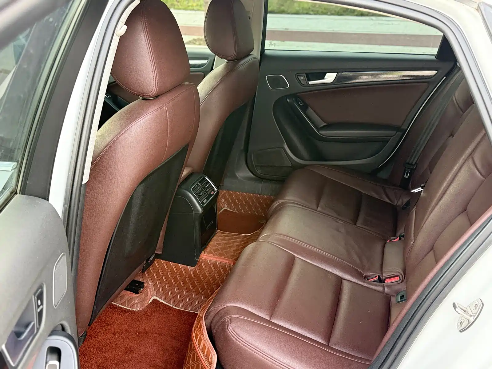 Photo 10 - Audi A4L