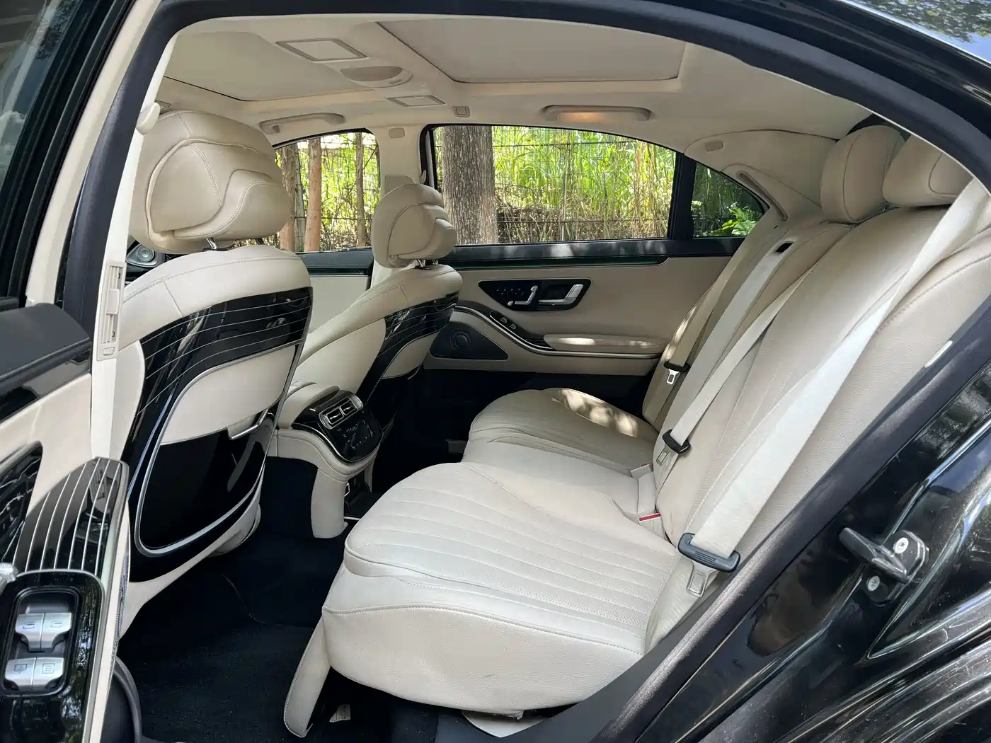 Mercedes-Benz S-Class 2012 S 300 L Premium Grand Edition фото 4